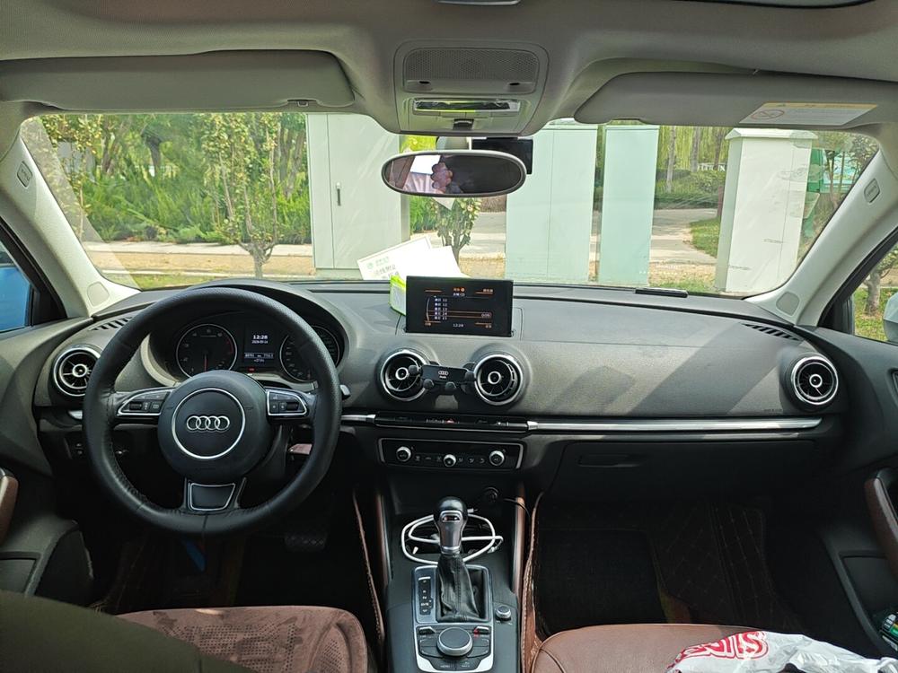 Audi A3 2014 Sportback 35 TFSI Automatic Comfort – фото 5