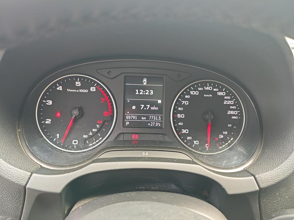 Audi A3 2014 Sportback 35 TFSI Automatic Comfort – фото 6