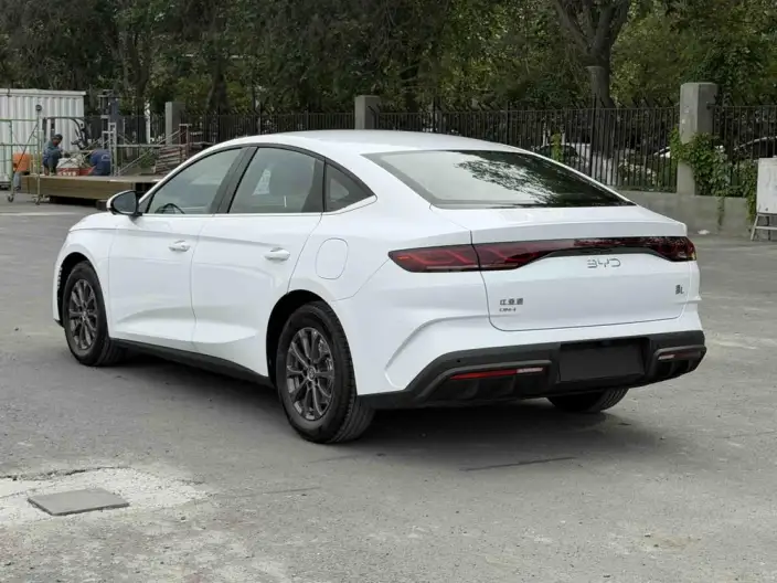 QinL DM 2026 Model DM-i 128KM Enterprising Model – фото 4