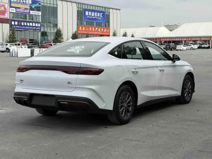 QinL DM 2026 Model DM-i 128KM Enterprising Model – фото 6
