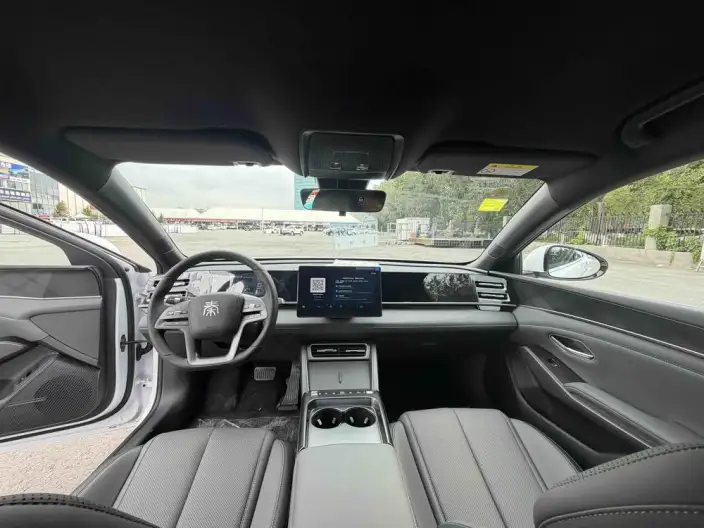 QinL DM 2026 Model DM-i 128KM Enterprising Model – фото 8