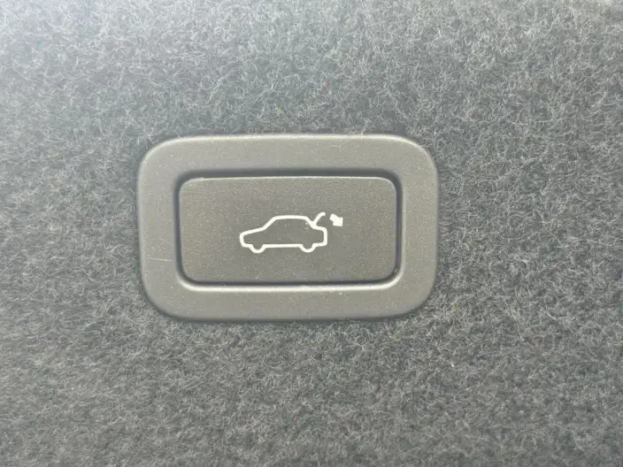 Jaguar XFL 2021 Model 2.0T P250 2WD Exclusive Deluxe Edition – фото 8