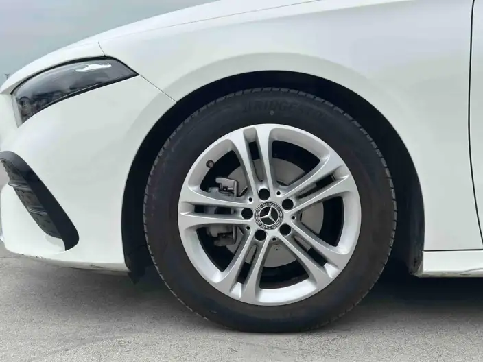 Mercedes-Benz A-class 2025 Model A 180 L – фото 8