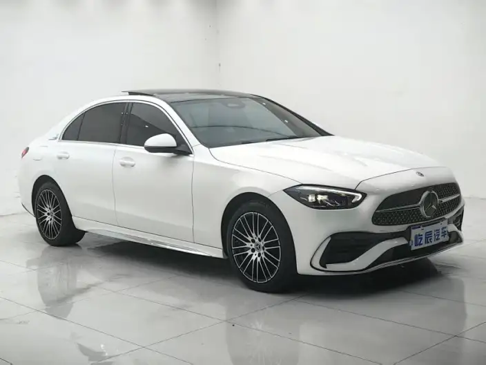 Mercedes-Benz C-Class 2025 Model C 260 L – фото 3