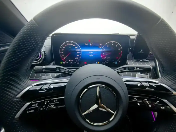 Mercedes-Benz C-Class 2025 Model C 260 L – фото 9