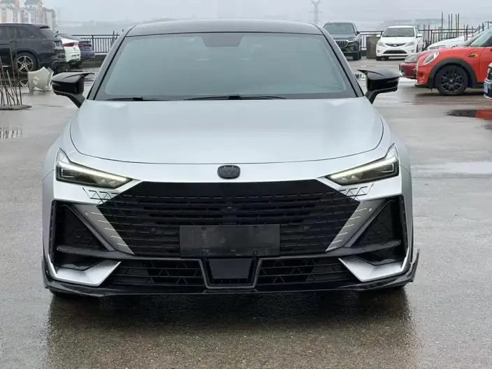 Changan UNI-V 2022 Model 1.5T Sports Edition – фото 2