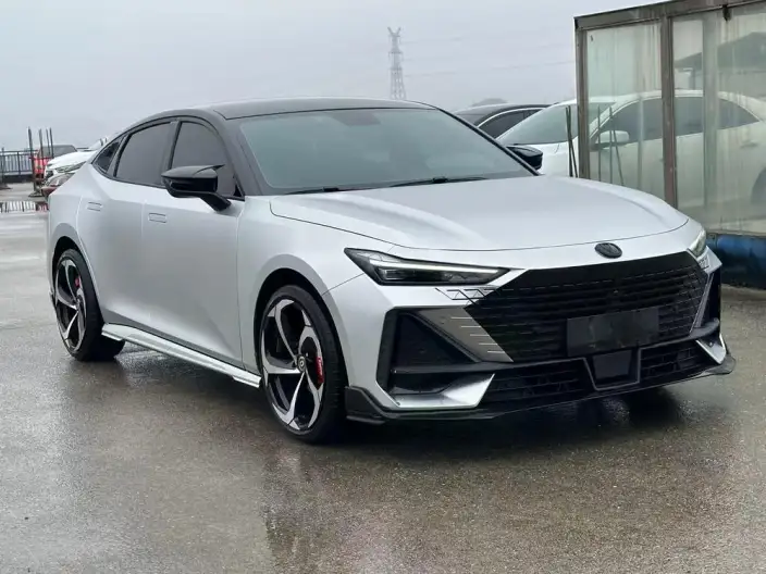 Changan UNI-V 2022 Model 1.5T Sports Edition – фото 3