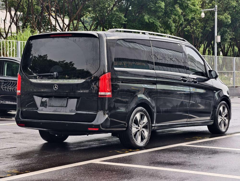 Mercedes-Benz V-Class 2021 V 260 Premium – фото 6