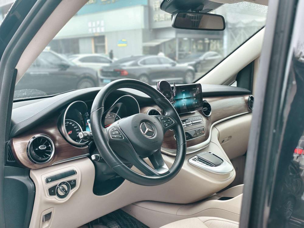 Mercedes-Benz V-Class 2021 V 260 Premium – фото 15