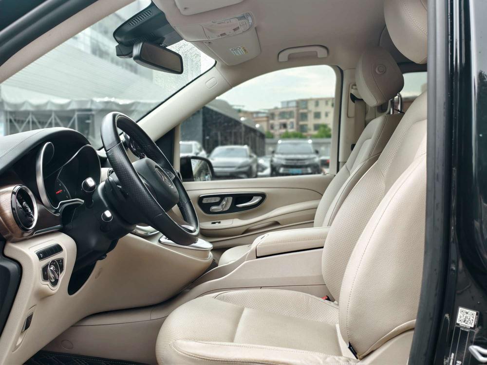 Mercedes-Benz V-Class 2021 V 260 Premium – фото 17