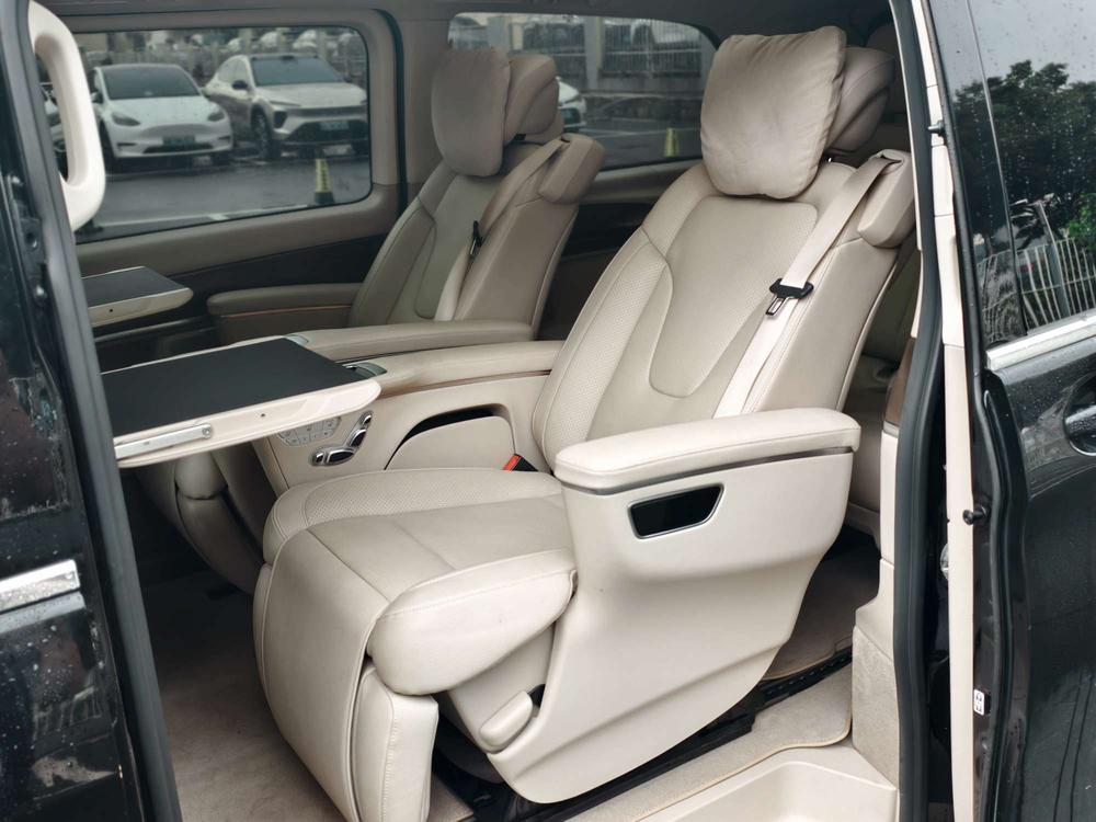 Mercedes-Benz V-Class 2021 V 260 Premium – фото 19
