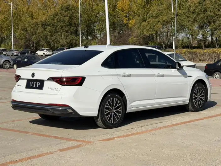 Volkswagen Sagitar 2023 Model 200TSI Manual Flying Version – фото 6