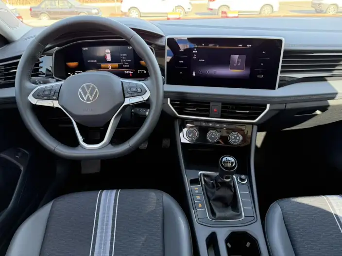 Volkswagen Sagitar 2023 Model 200TSI Manual Flying Version – фото 8