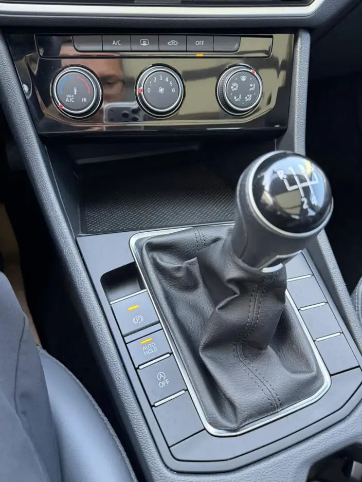 Volkswagen Sagitar 2023 Model 200TSI Manual Flying Version – фото 9