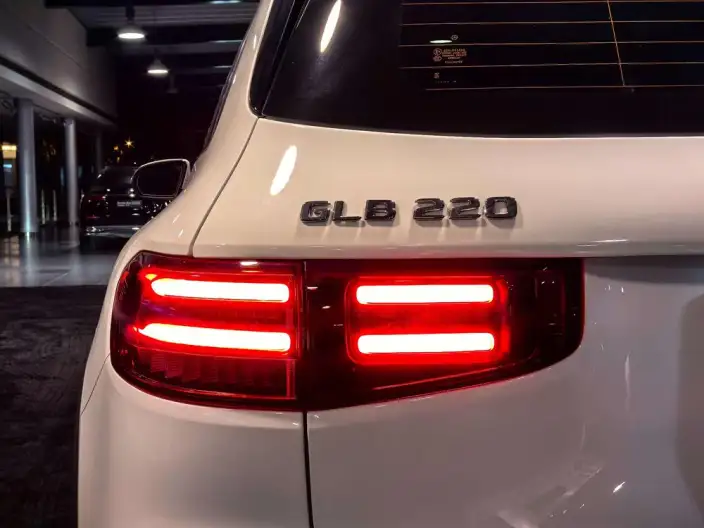 Mercedes-Benz GLB 2024 Model GLB 220 Dynamic Model – фото 4