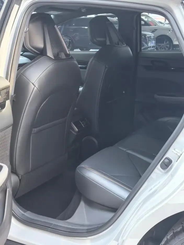 Changan UNI-V 2022 Model 1.5T Smart Pilot Model – фото 10