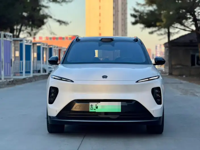 NIO ES8 2023 Model 100kWh Executive Edition – фото 2