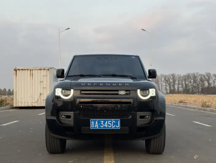 Land Rover Defender 2024 Model 110 3.0T P400 X-Dynamic HSE – фото 2