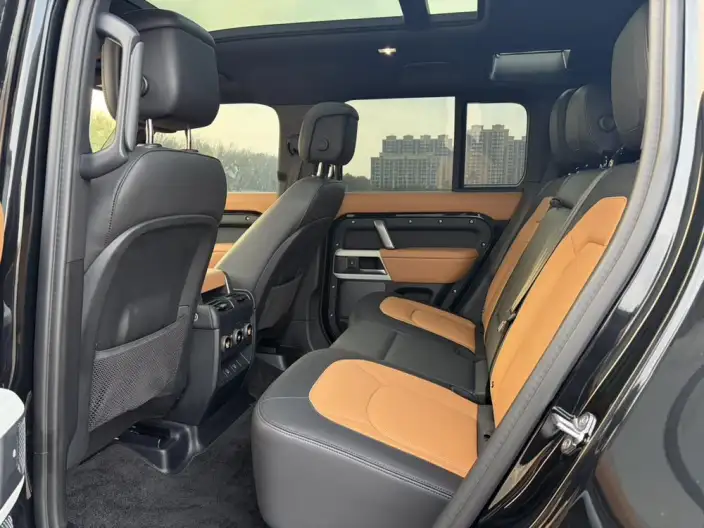 Land Rover Defender 2024 Model 110 3.0T P400 X-Dynamic HSE – фото 10