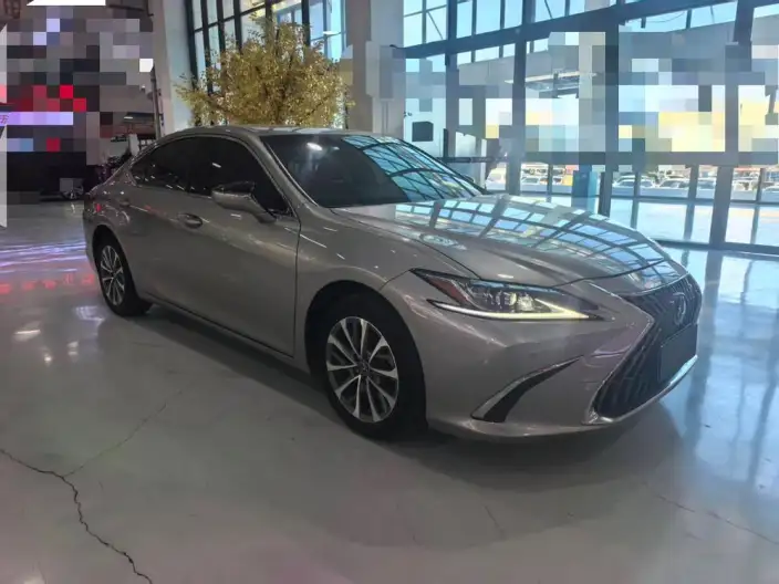 Lexus ES 2022 Model 200 Superior Edition