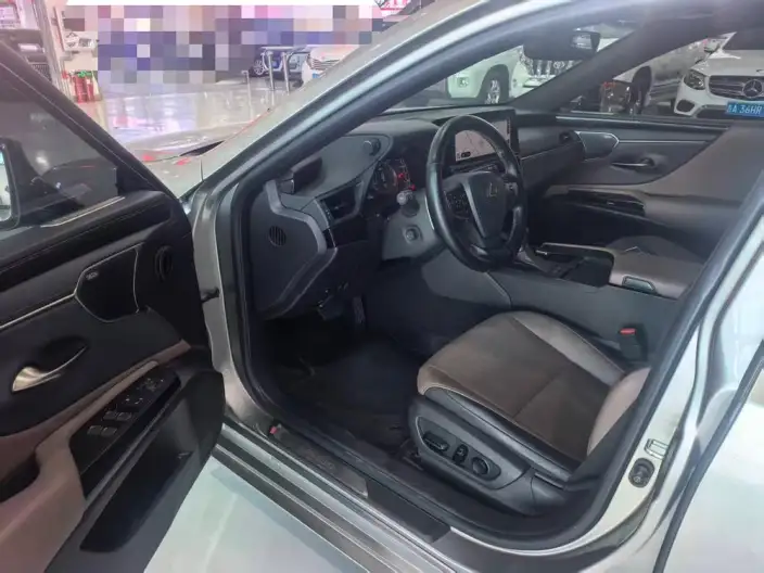 Lexus ES 2022 Model 200 Superior Edition – фото 9