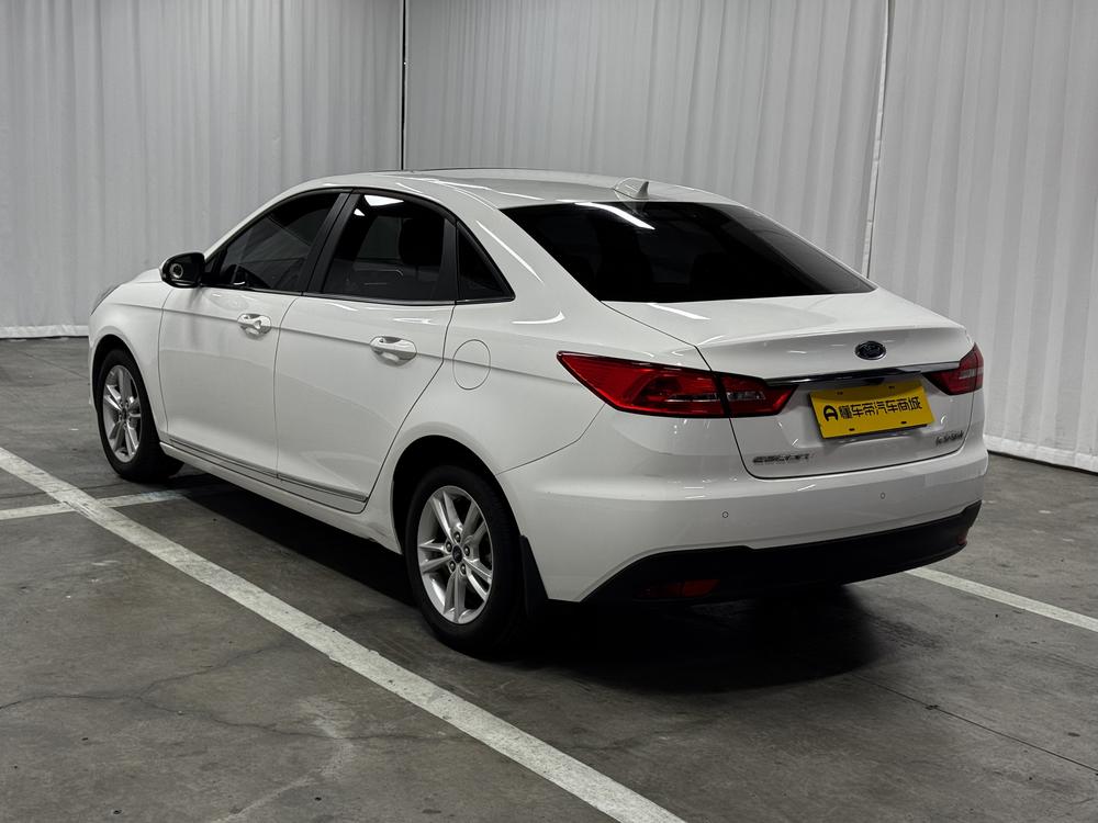 Ford Focus Sedan 2019 Facelift 1.5L Automatic Joyful Enjoyment China VI – фото 5