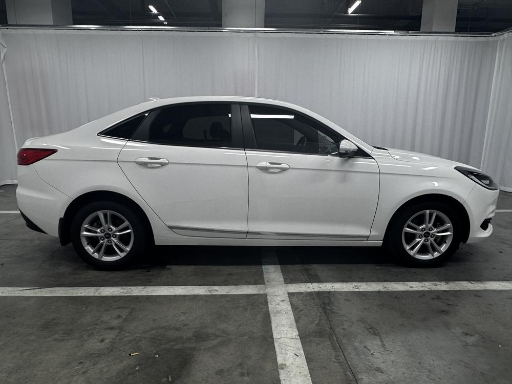 Ford Focus Sedan 2019 Facelift 1.5L Automatic Joyful Enjoyment China VI – фото 8