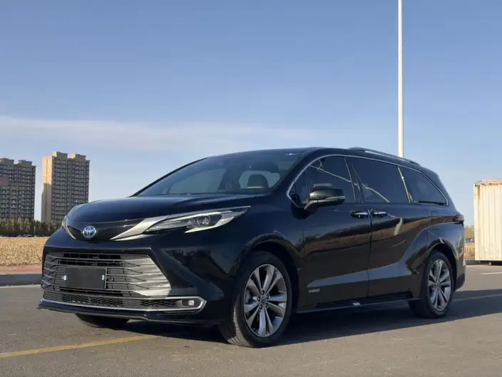 Toyota Sienna 2023 Model Hybrid 2.5L Supreme Edition – фото 1