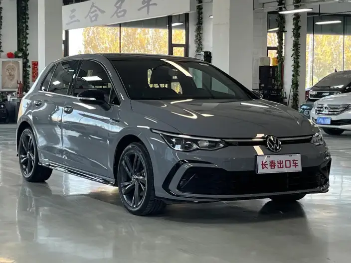 Volkswagen Golf 2023 Model 280TSI DSG R-Line Lite – фото 3