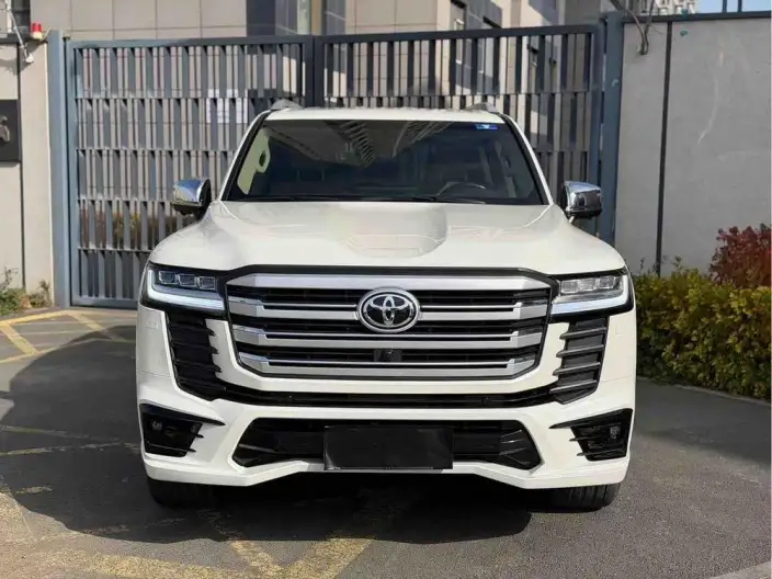 Land Cruiser (import 2025 Model 4.0L Automatic 4WD 7 seat Parallel Imported – фото 2