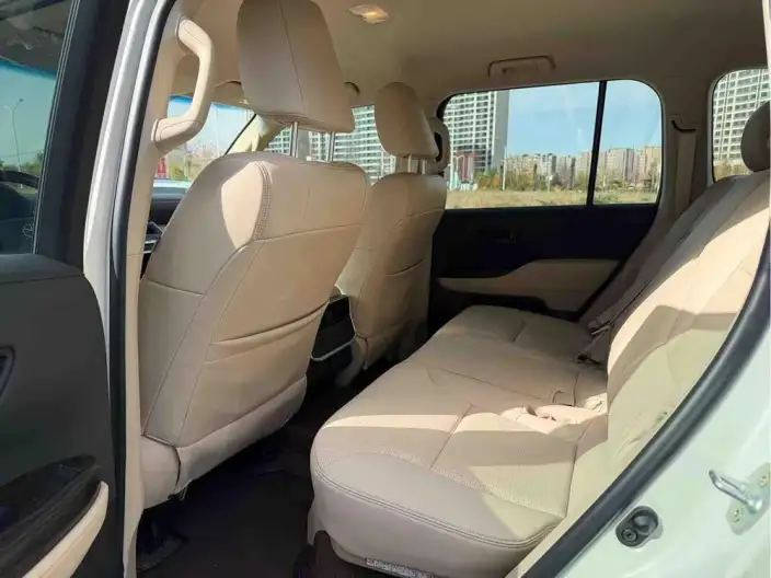 Land Cruiser (import 2025 Model 4.0L Automatic 4WD 7 seat Parallel Imported – фото 10