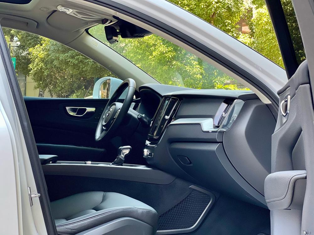 Volvo XC60 Модель 2019 года T5 4WD Smart Yi Edition National V – фото 10