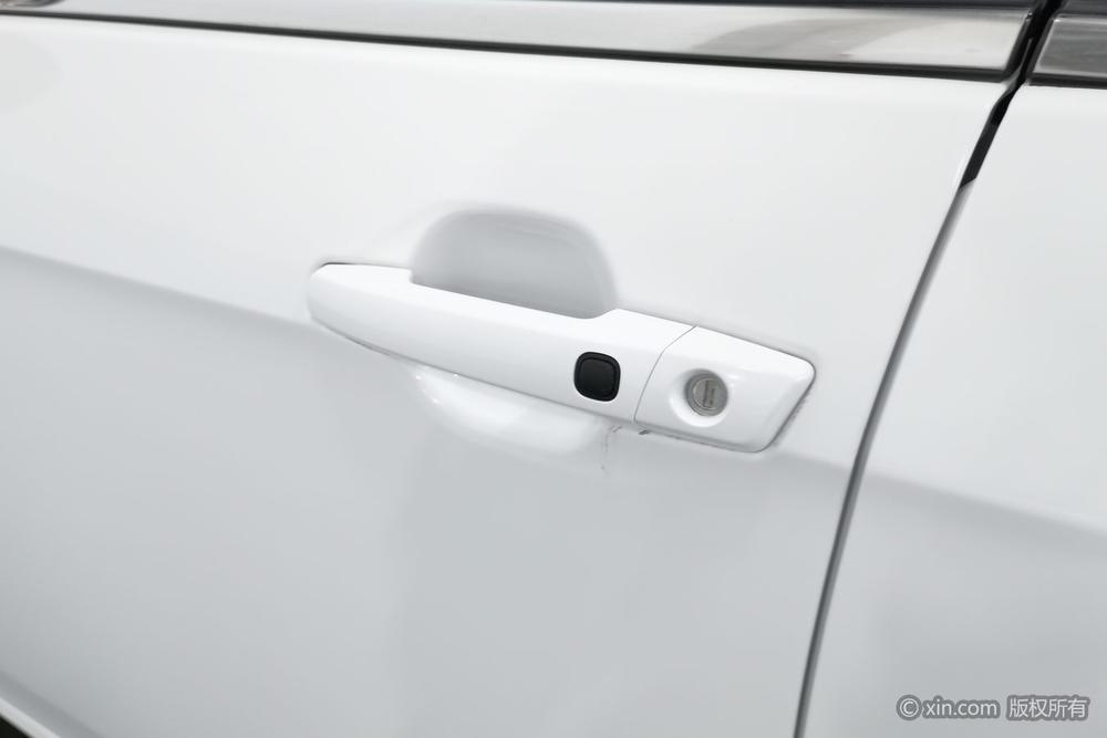BYD L3 2015 модификация Eco Edition 1.5L Manual Comfort – фото 10