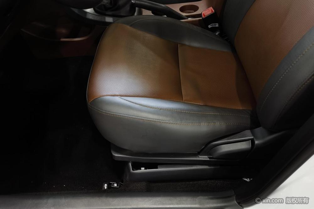 BYD L3 2015 модификация Eco Edition 1.5L Manual Comfort – фото 18