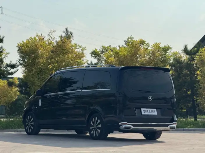 Viano 2023 Model 2.0T Business Edition 7 seat – фото 4