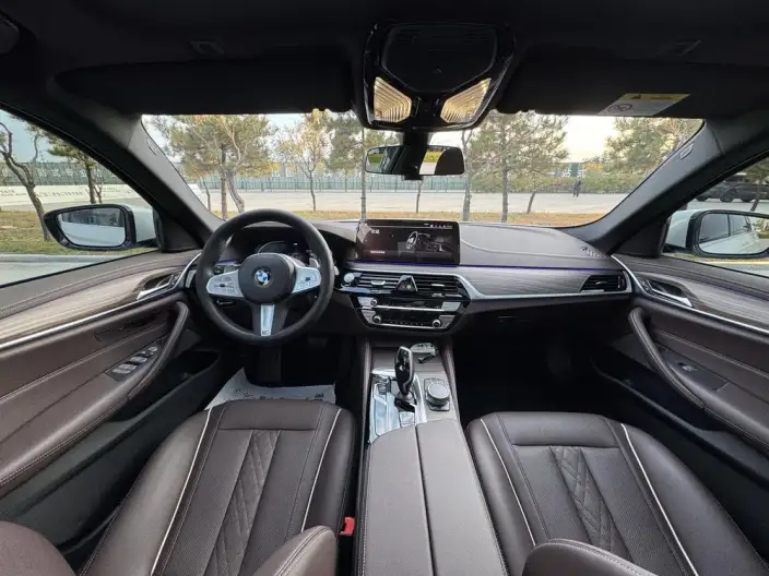 BMW 5 Series 2023 Model 530Li Leading Model M Sports Set – фото 7