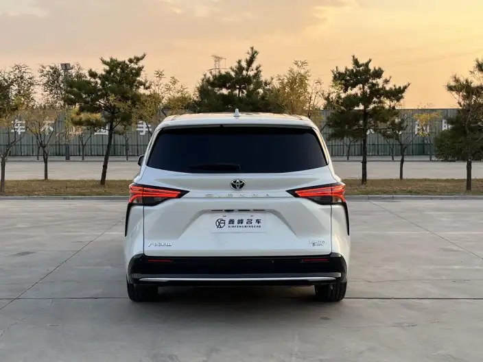 Toyota Sienna 2024 Model Hybrid 2.5L Zhen Xiang Premium Edition – фото 5