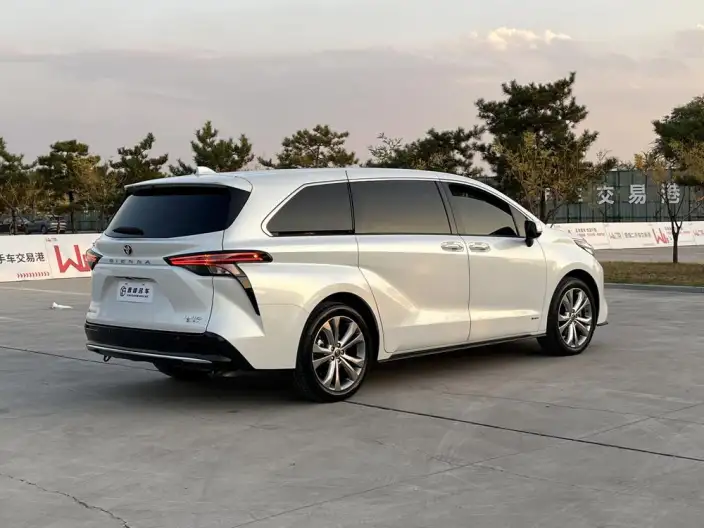 Toyota Sienna 2024 Model Hybrid 2.5L Zhen Xiang Premium Edition – фото 6