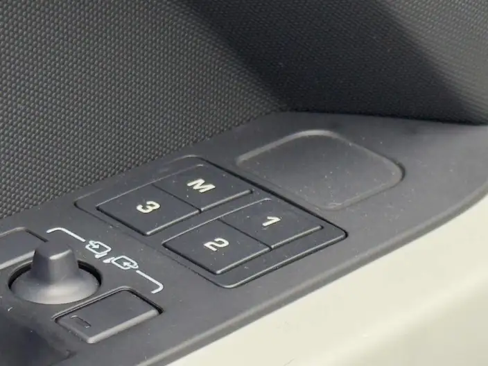 Land Rover Defender 2023 Model Facelift 110 P400 X-Dynamic HSE – фото 7