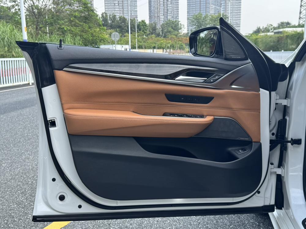 BMW 6 Series GT Модель 2018 года 630i M Sports Set – фото 17