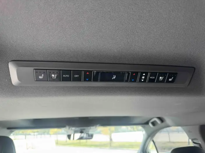 Toyota Sienna 2024 Model Hybrid 2.5L 4WD Premium Edition – фото 10