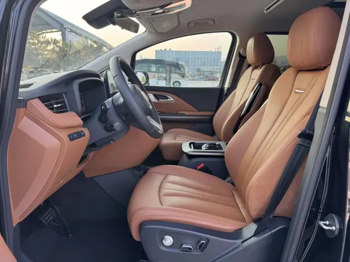 HONGQI HQ9 PHEV 2024 Model 4WD Business Edition – фото 8