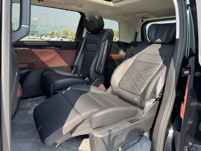 GAC Trumpchi E8 PHEV 2024 Model 2.0ATK 150km MAX+ – фото 9