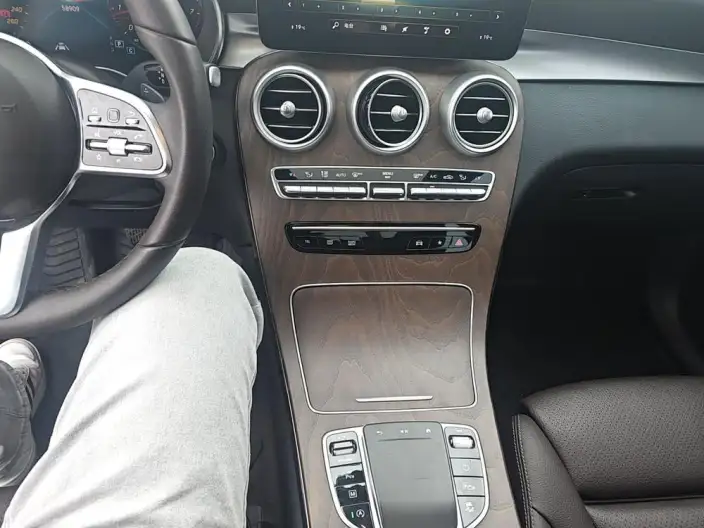 Mercedes-Benz GLC 2022 Model Facelift GLC 300 L 4MATIC Dynamic Model Collector Edition – фото 7
