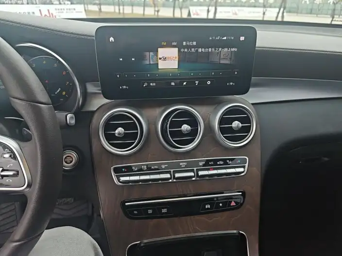 Mercedes-Benz GLC 2022 Model Facelift GLC 300 L 4MATIC Dynamic Model Collector Edition – фото 8