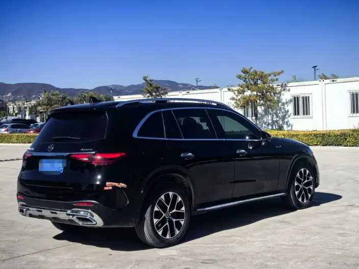 Mercedes-Benz GLC 2024 Model Facelift GLC 260 L 4MATIC Luxury Model 7 seat – фото 6