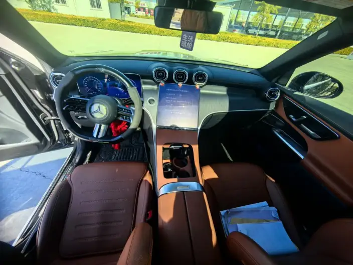 Mercedes-Benz GLC 2024 Model Facelift GLC 260 L 4MATIC Luxury Model 7 seat – фото 8