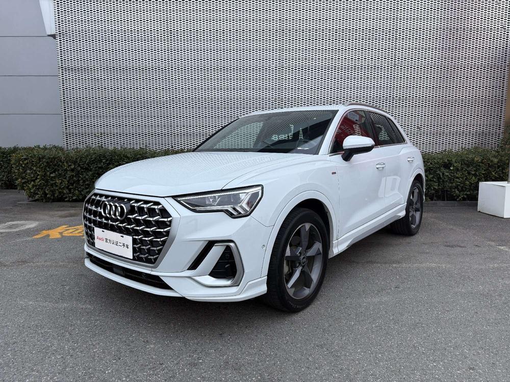 AUDI Q3 2024 35 TFSI Stylish Dynamic – фото 1