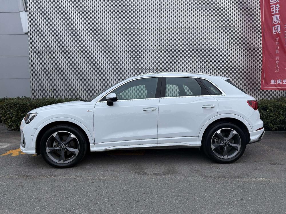 AUDI Q3 2024 35 TFSI Stylish Dynamic – фото 3
