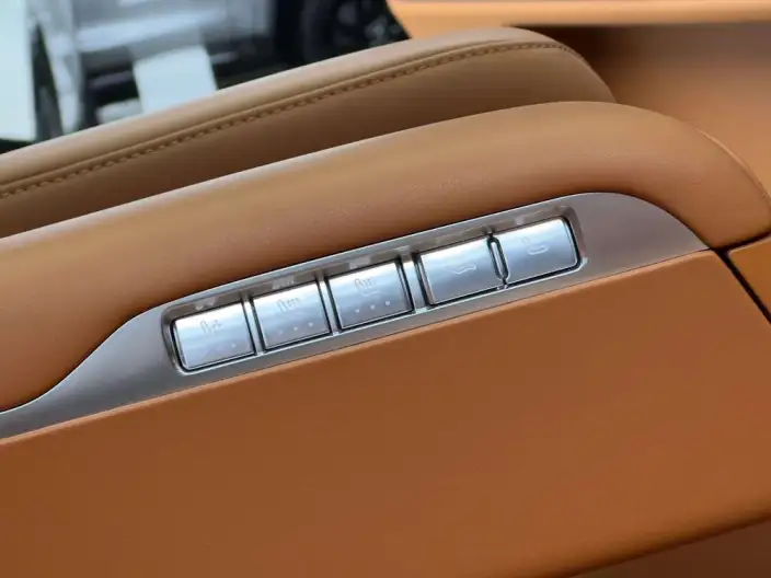Aito M9 2024 Model Extended Range Ultra VI seat Edition – фото 9